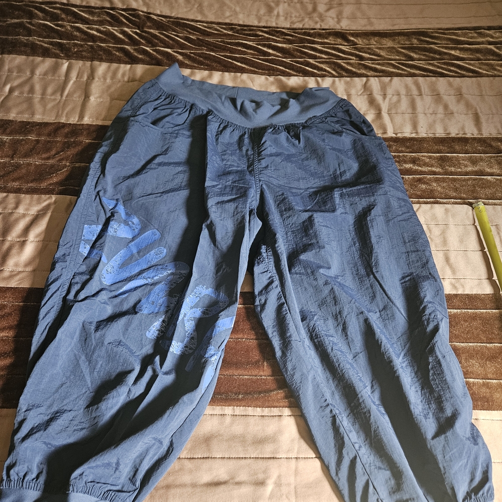 Zumba Fitness Navy Blue Capris